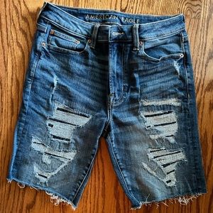 American Eagle mens distressed cutoff Jean shorts, size 31